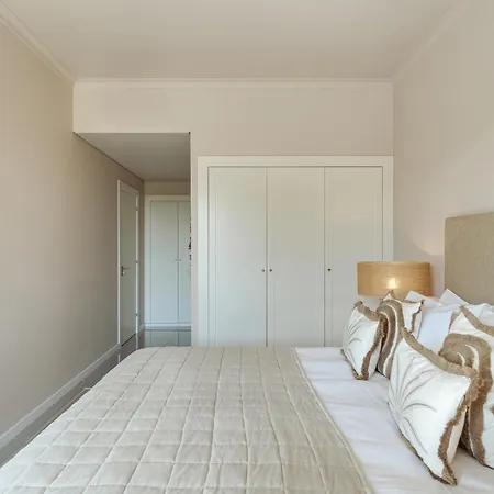 T2 Renovado No Sol Com Piscina Apartamento *