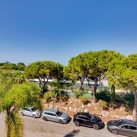 Apartamento T2 Renovado No Sol Com Piscina *