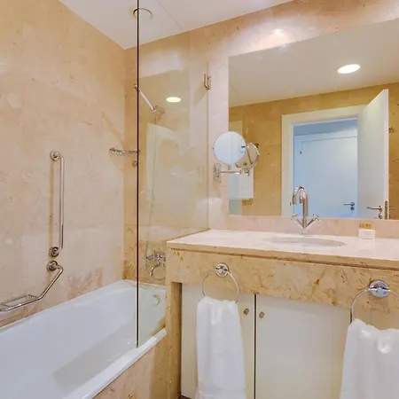 T2 Renovado No Sol Com Piscina Apartamento *